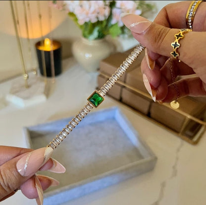 Emerald With bracket Stone Zircon Bracelet